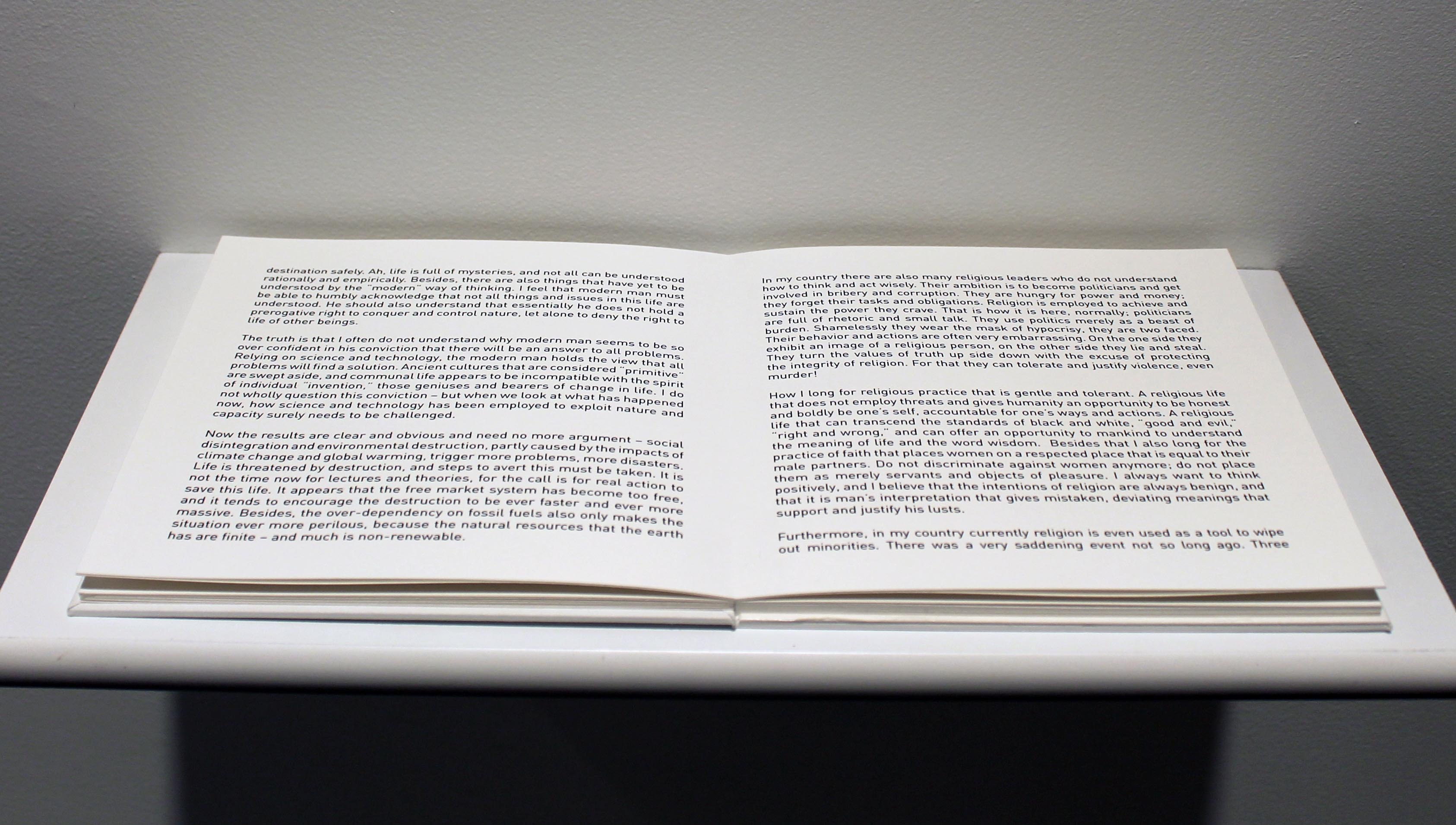 <center><em>Reflections of a Nomad Dreamer</em>, 2013, handmade book, 7 x 7 x ¾ in. (18 x 18 x 2 cm)</center>